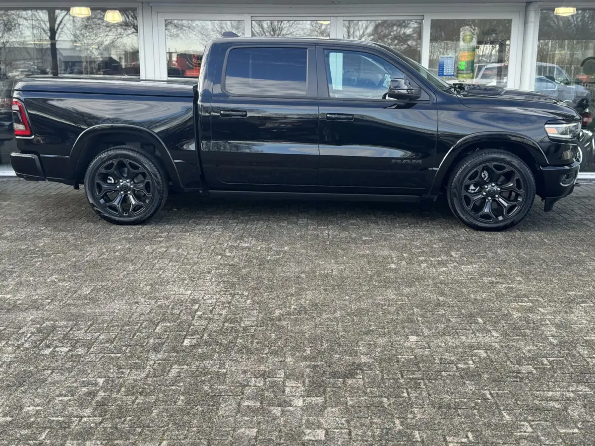 1500 4X4 5.7 V8 4x4 Crew Cab Limited,Head Up,digi dash,