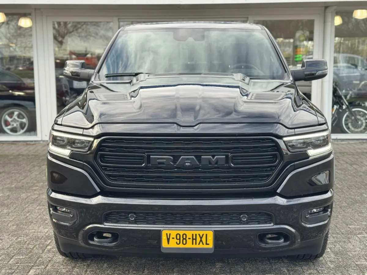1500 4X4 5.7 V8 4x4 Crew Cab Limited,Head Up,digi dash,