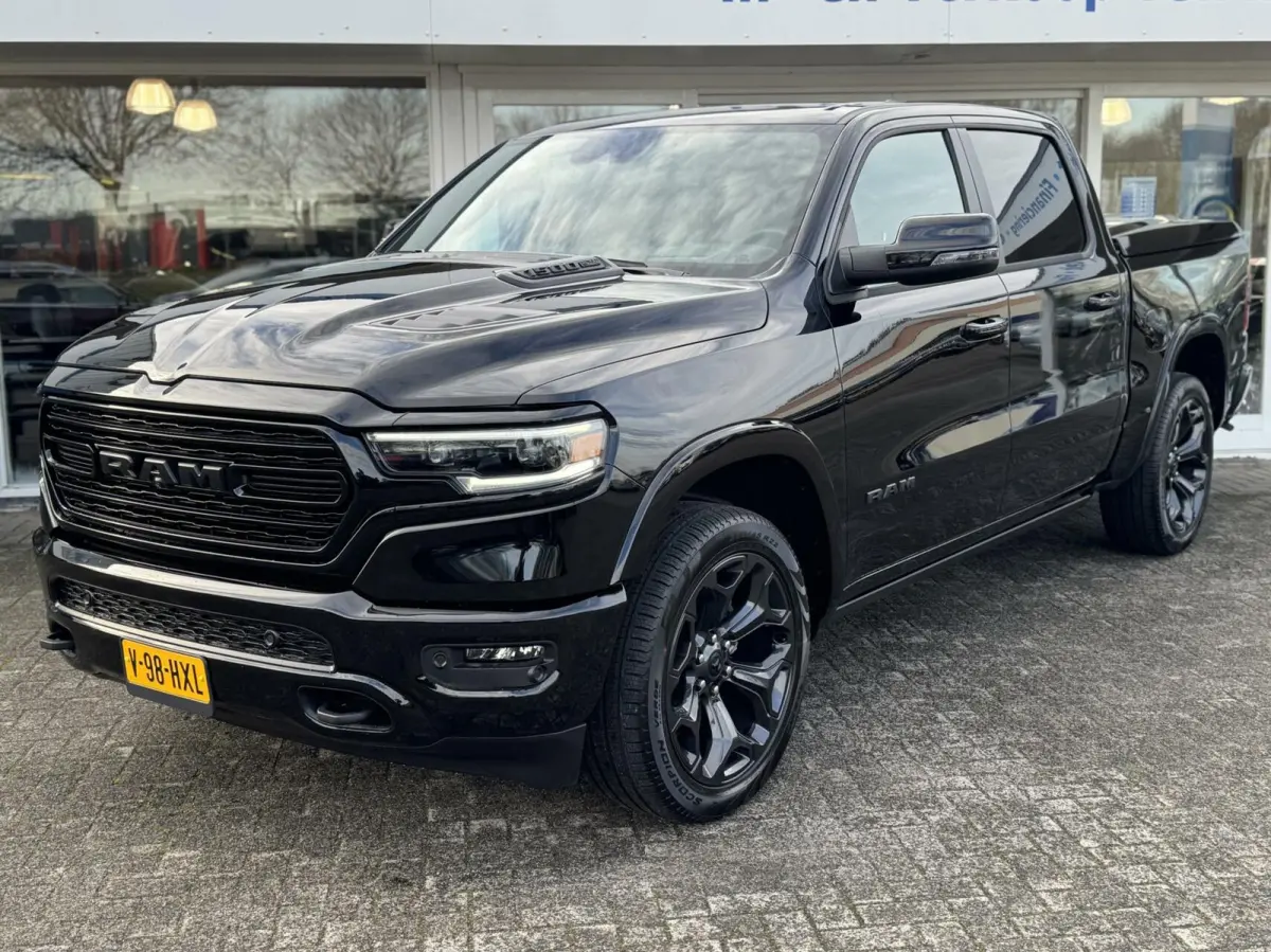 1500 4X4 5.7 V8 4x4 Crew Cab Limited,Head Up,digi dash,
