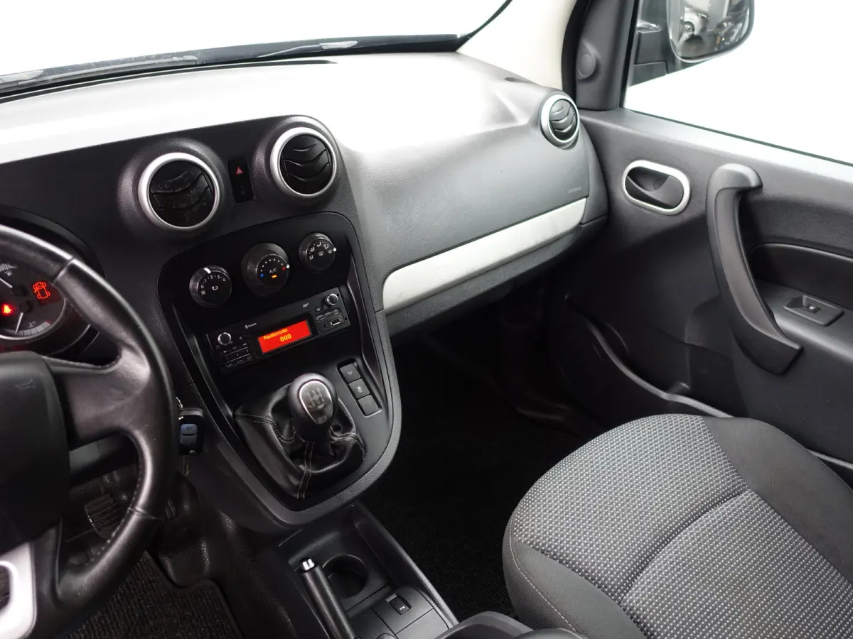 109 CDI BlueEFFICIENCY Prestige- Park Assist, Clima, Comfort Interieur, Bluetooth Audio, Grijs kenteken