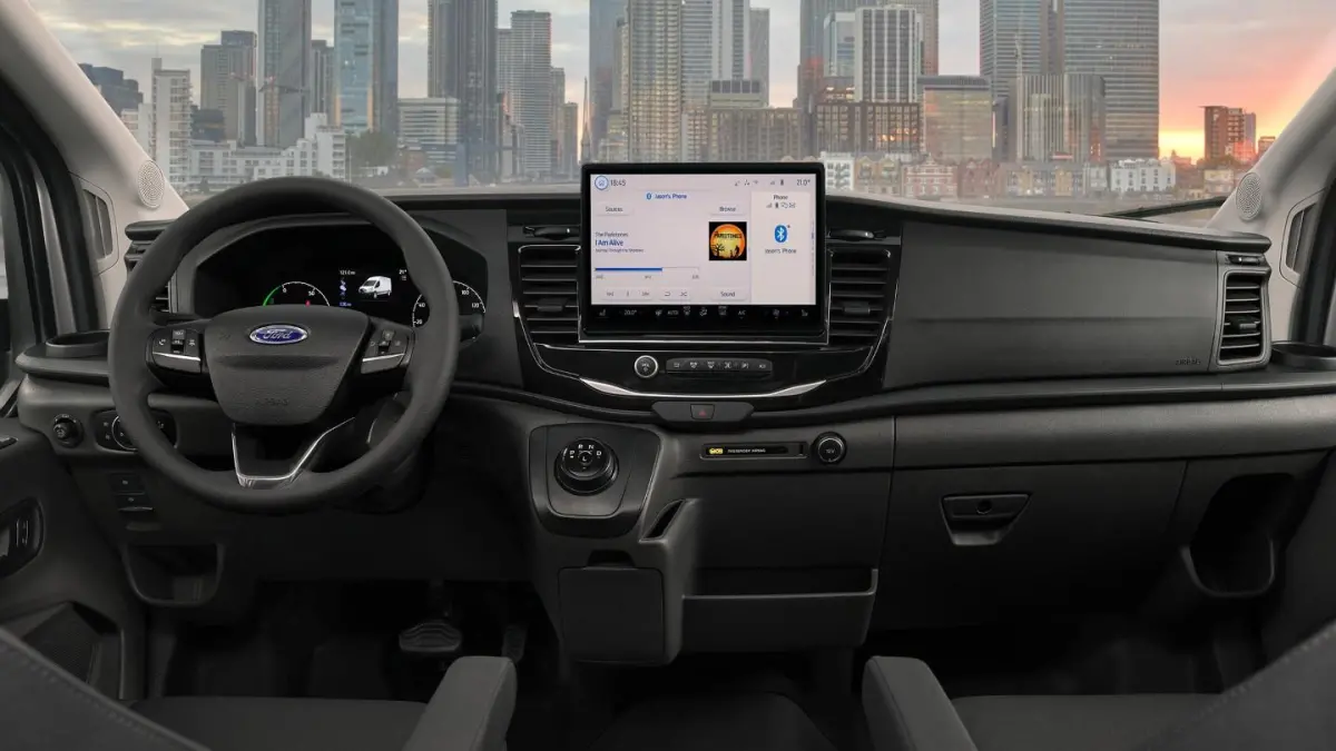 350 L2H2 Trend 68 kWh Ford E-Transit 350 68kWh L2H2 Trend | NIEUW TE BESTELLEN! | Verschillende Uitvoeringen en Opties Beschikbaar | 317 KM Rijbereik |