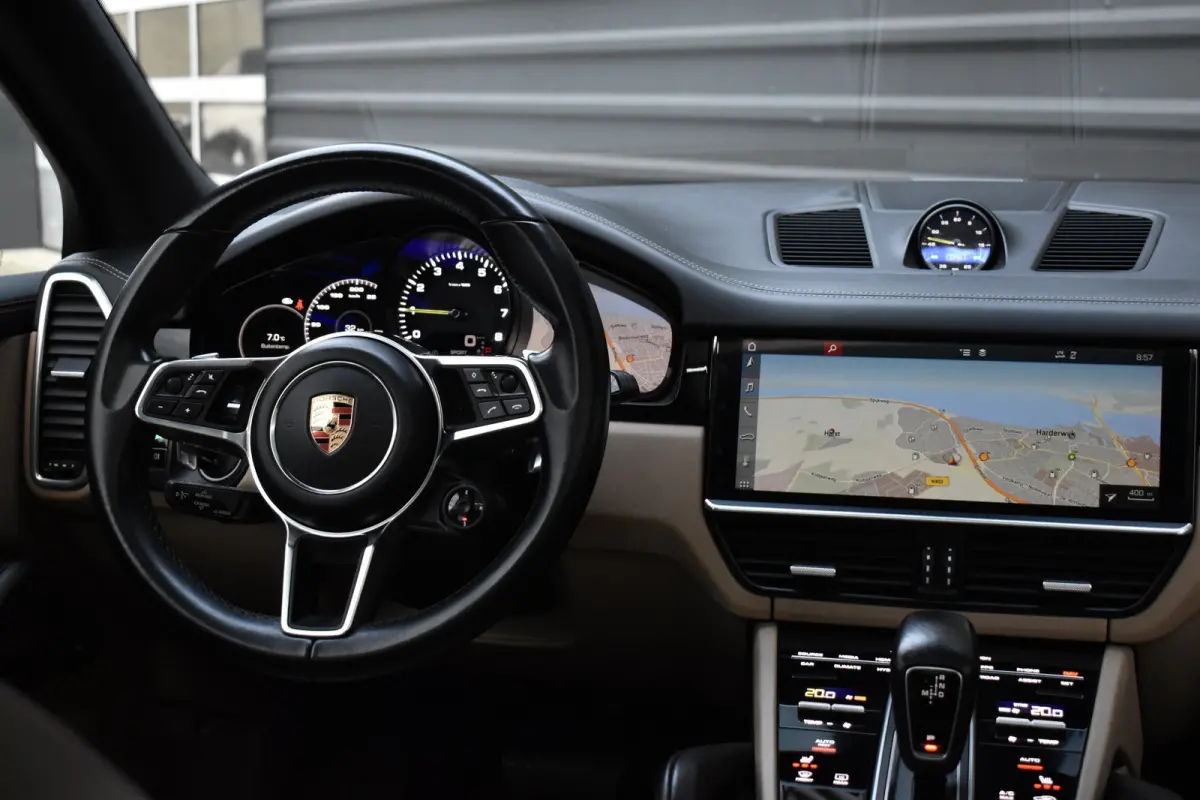 3.0 E-Hybrid 462pk Sport Chrono | Pano | Trekhaak | 360 Camera | Bose | Stuurverwarming | Luchtvering | Orig. NL |