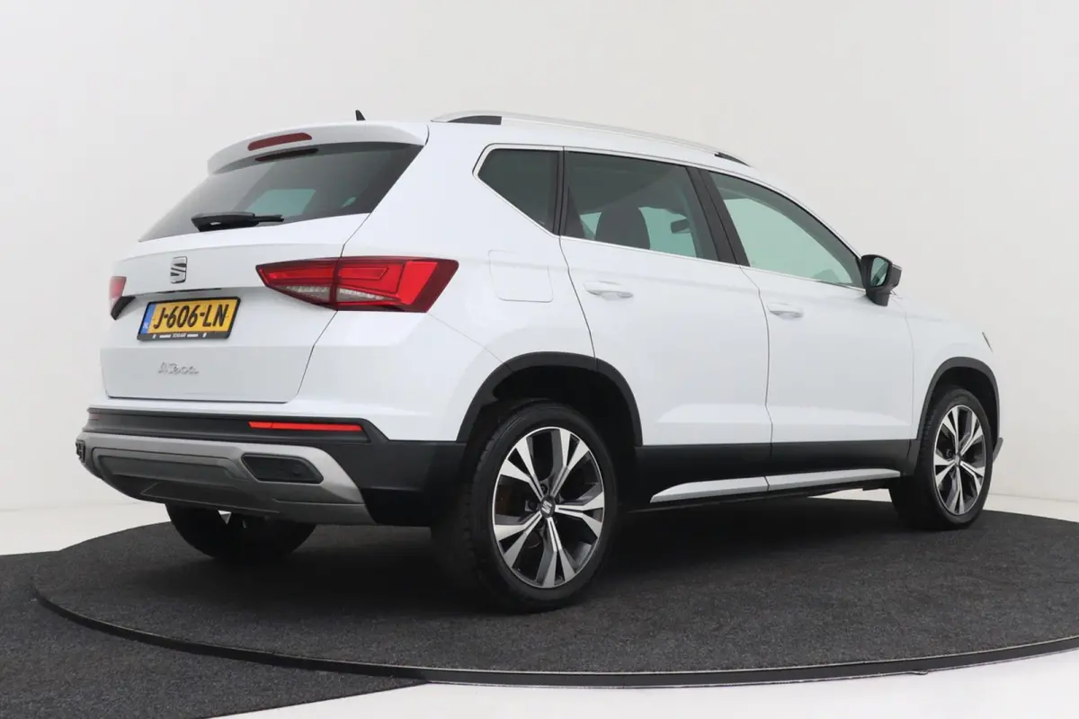 1.5 TSI Xperience Business Intense | Org NL | Dealer Ond. | Digital Cockpit | CarPlay | Stoelverwarming |