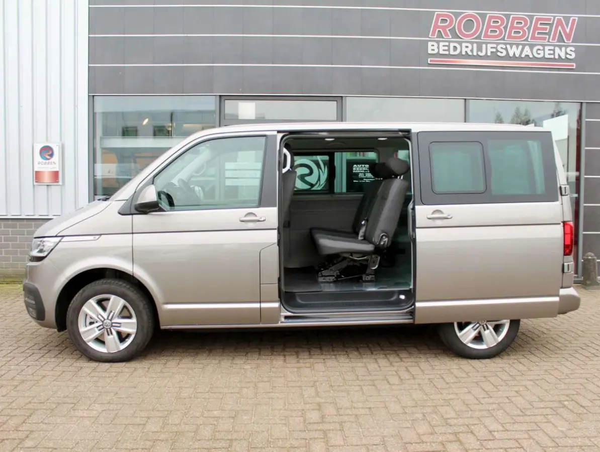 Caravelle 2.0 TDI L1 204 pk