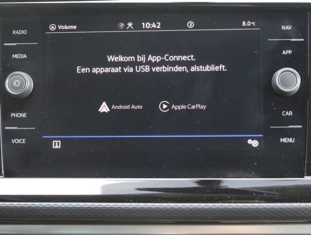 Caravelle 2.0 TDI L1 204 pk