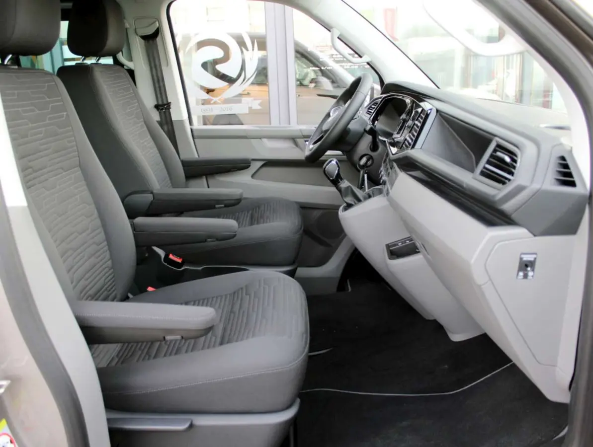 Caravelle 2.0 TDI L1 204 pk