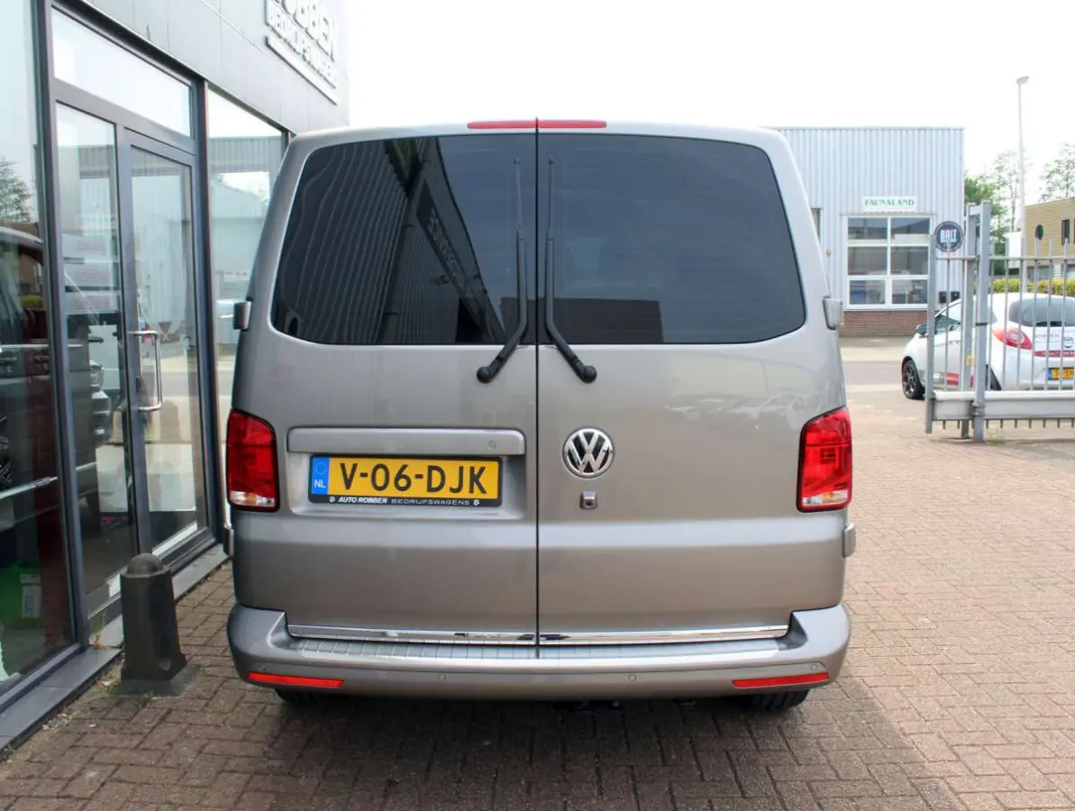 Caravelle 2.0 TDI L1 204 pk
