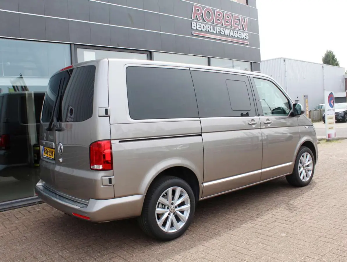 Caravelle 2.0 TDI L1 204 pk