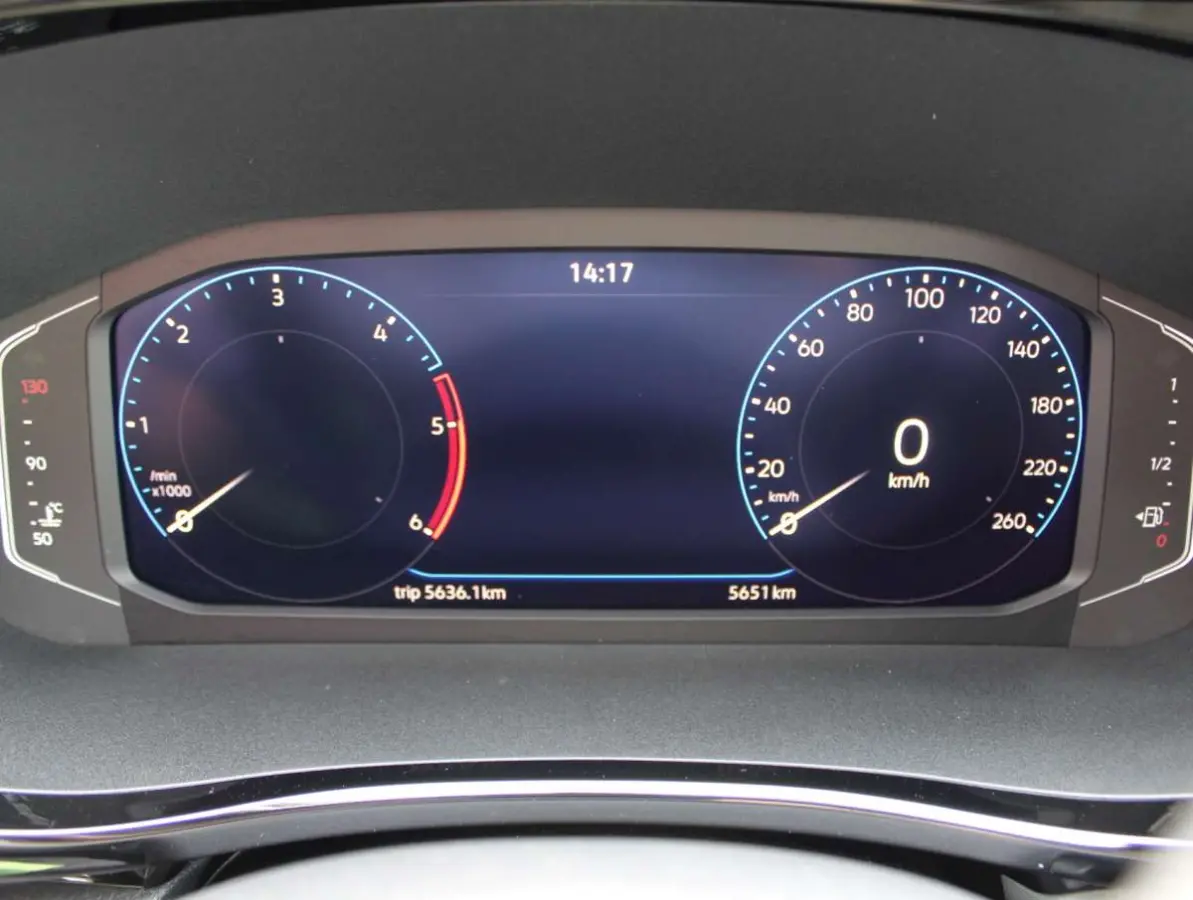 Caravelle 2.0 TDI L1 204 pk