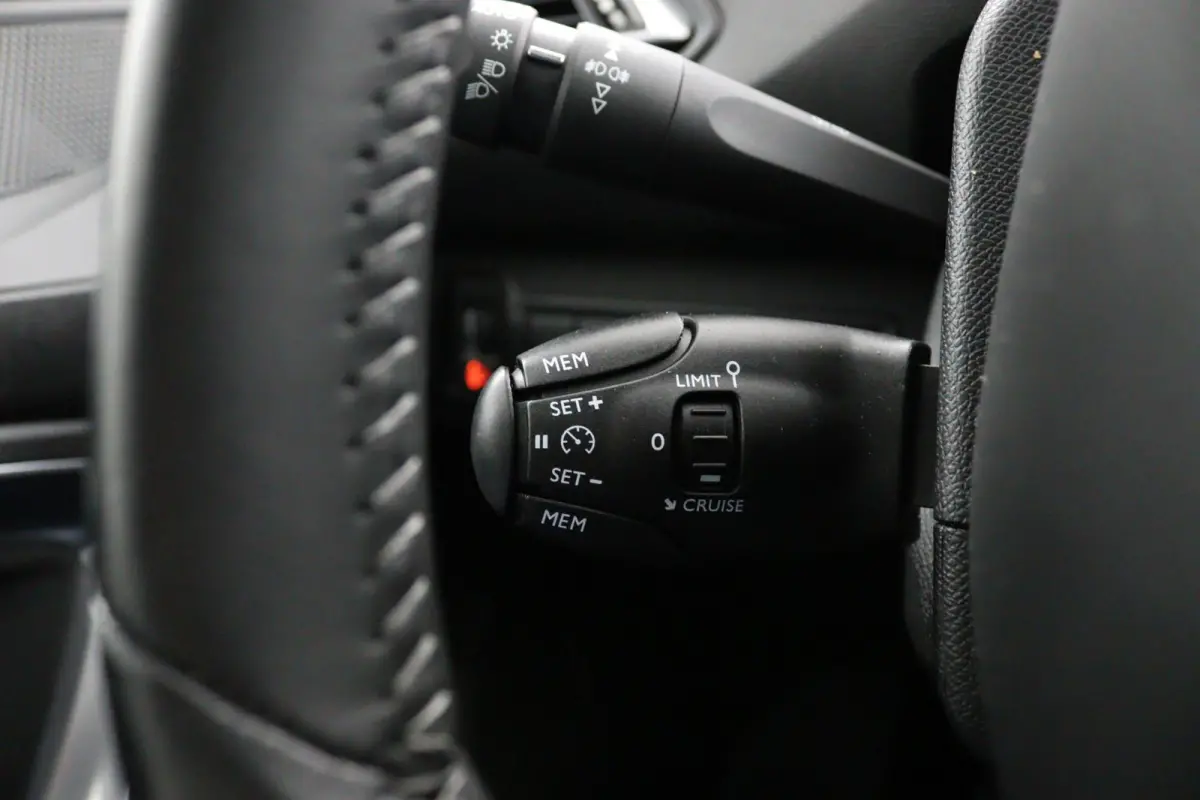 1.2 *110PK*ECC*NAVI*CAM*HAAK*CRUISE*CARPLAY*