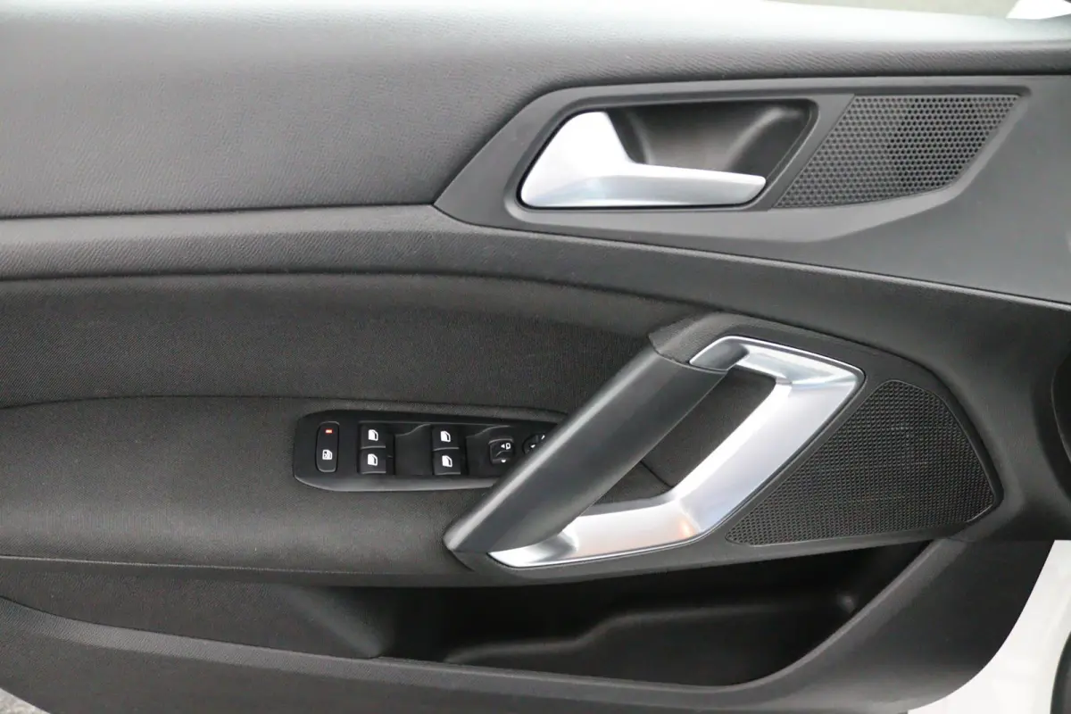 1.2 *110PK*ECC*NAVI*CAM*HAAK*CRUISE*CARPLAY*