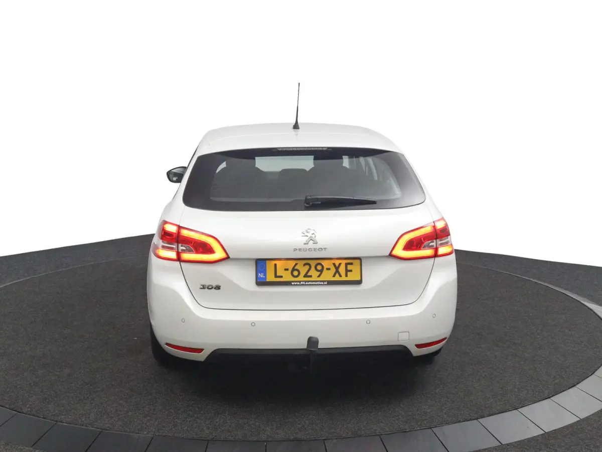 1.2 *110PK*ECC*NAVI*CAM*HAAK*CRUISE*CARPLAY*