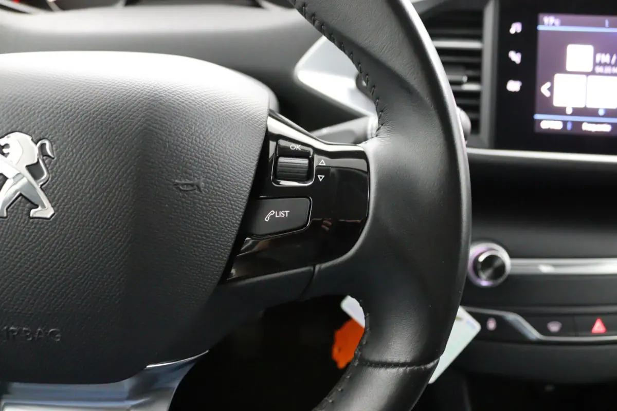 1.2 *110PK*ECC*NAVI*CAM*HAAK*CRUISE*CARPLAY*