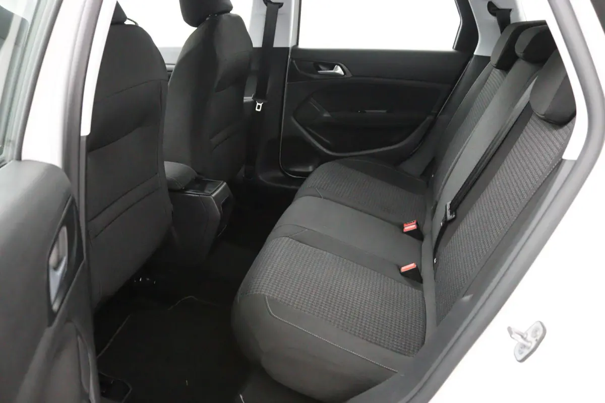1.2 *110PK*ECC*NAVI*CAM*HAAK*CRUISE*CARPLAY*