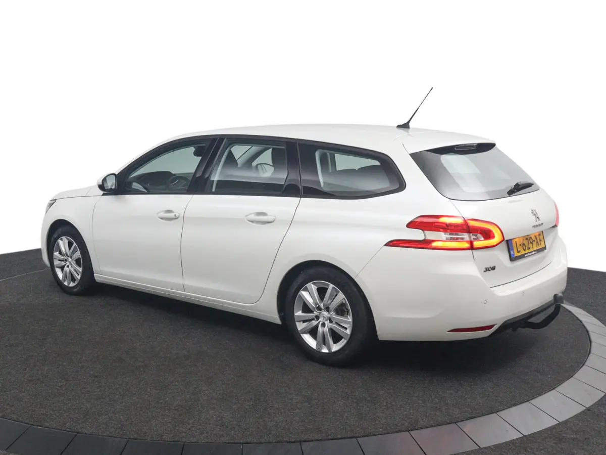 1.2 *110PK*ECC*NAVI*CAM*HAAK*CRUISE*CARPLAY*