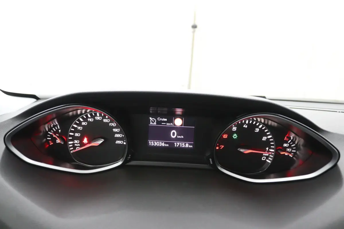 1.2 *110PK*ECC*NAVI*CAM*HAAK*CRUISE*CARPLAY*