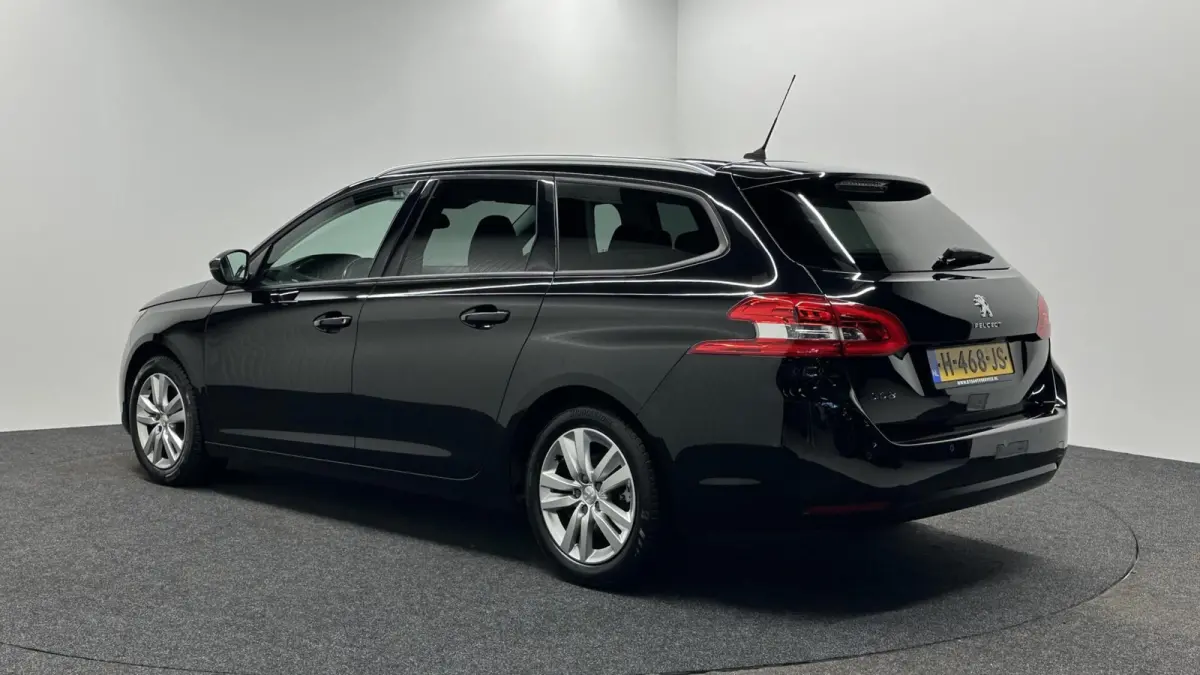 1.2 PureTech Blue Lease Executive PANO CARPLAY NAVI.