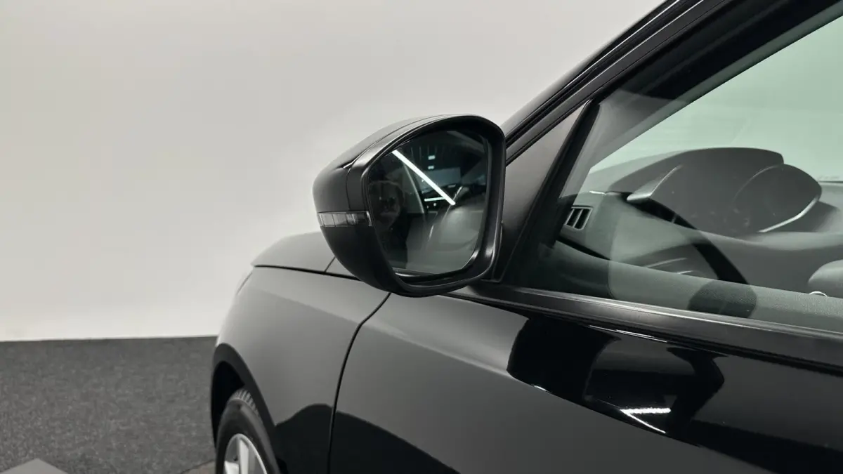 1.2 PureTech Blue Lease Executive PANO CARPLAY NAVI.