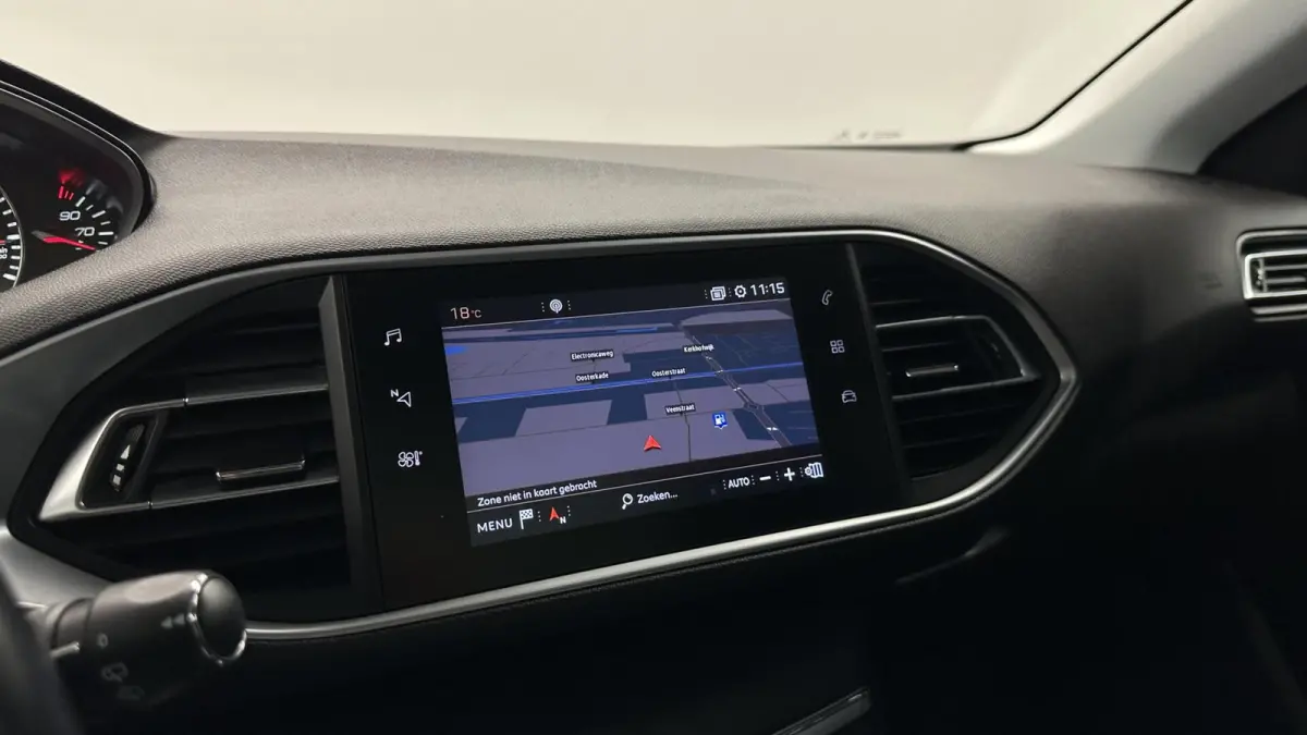 1.2 PureTech Blue Lease Executive PANO CARPLAY NAVI.