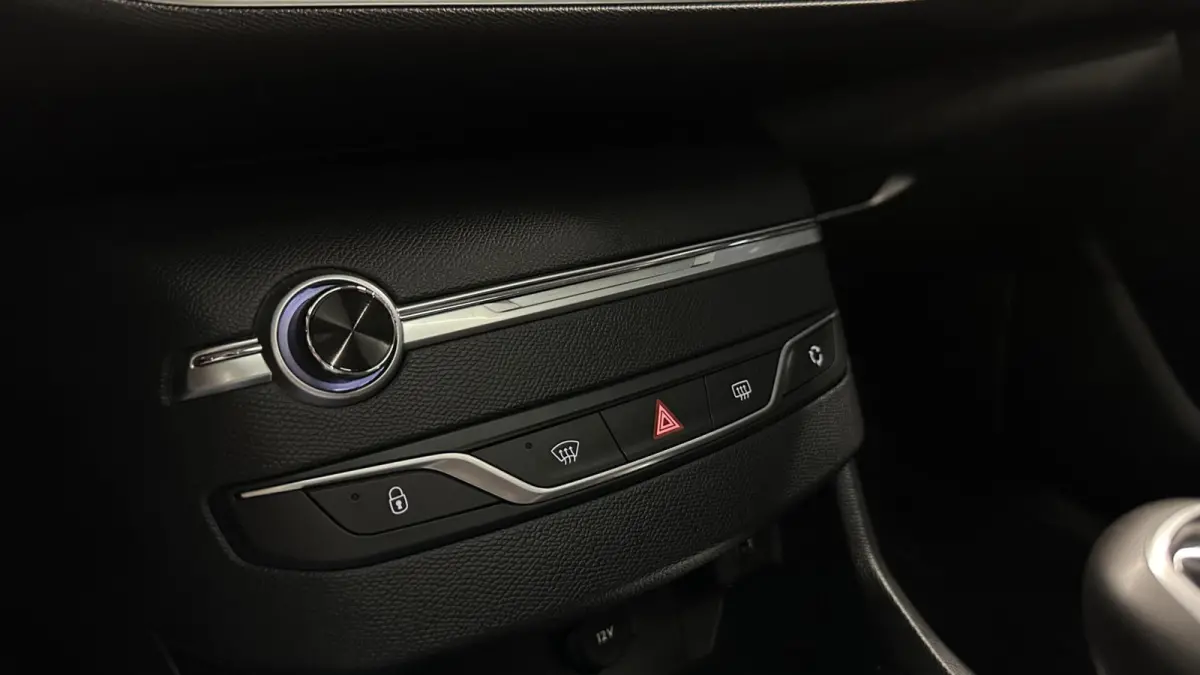 1.2 PureTech Blue Lease Executive PANO CARPLAY NAVI.