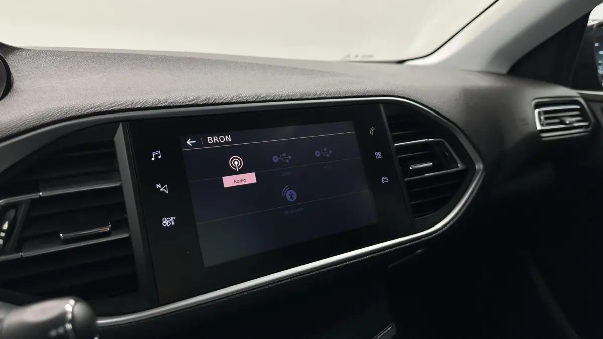 1.2 PureTech Blue Lease Executive PANO CARPLAY NAVI.
