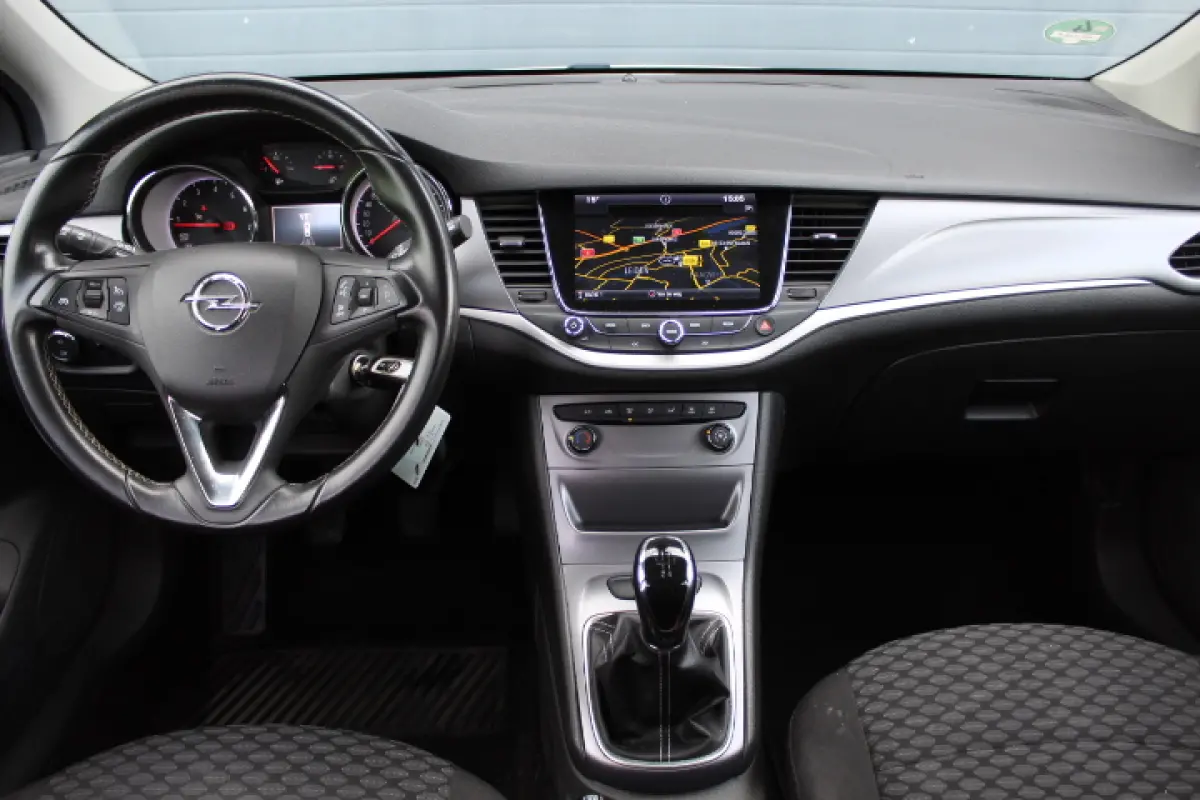 1.0 Online Edition Airco, Carplay, PDC, Bluetooth, DAB, Trekhaak, Apk t/m 5-27!