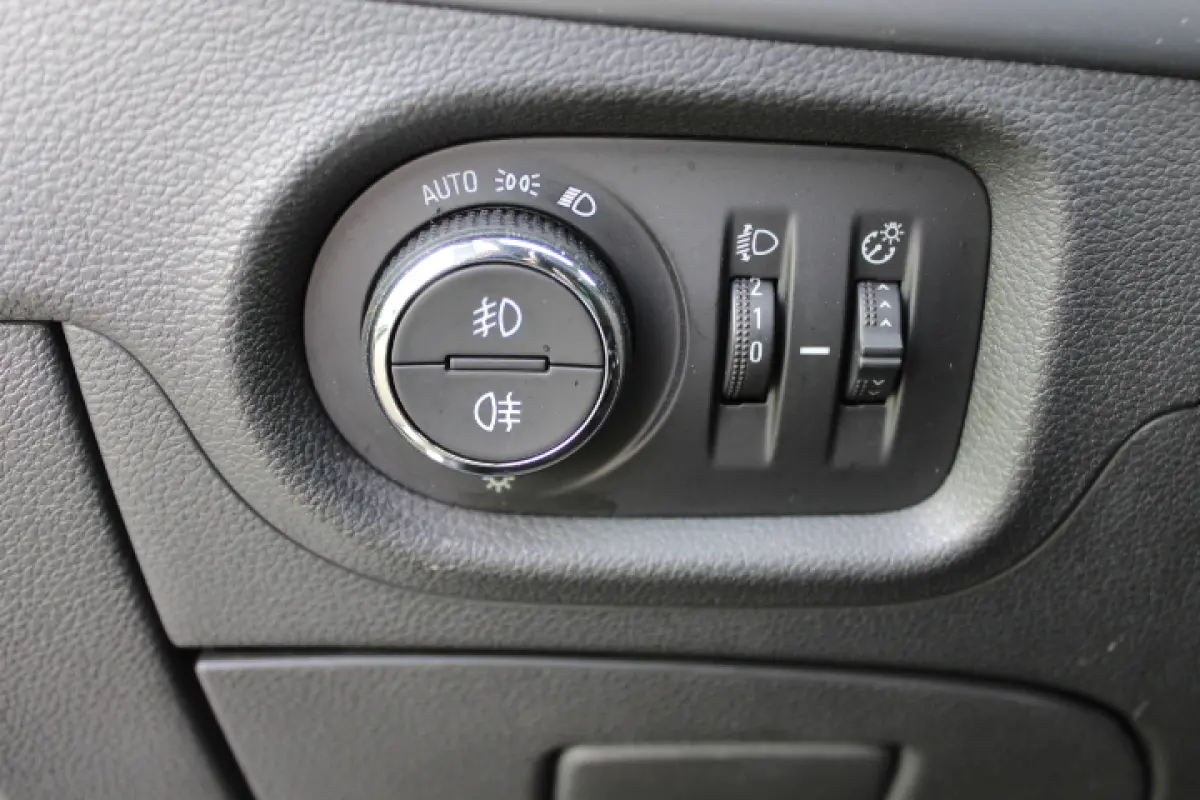 1.0 Online Edition Airco, Carplay, PDC, Bluetooth, DAB, Trekhaak, Apk t/m 5-27!