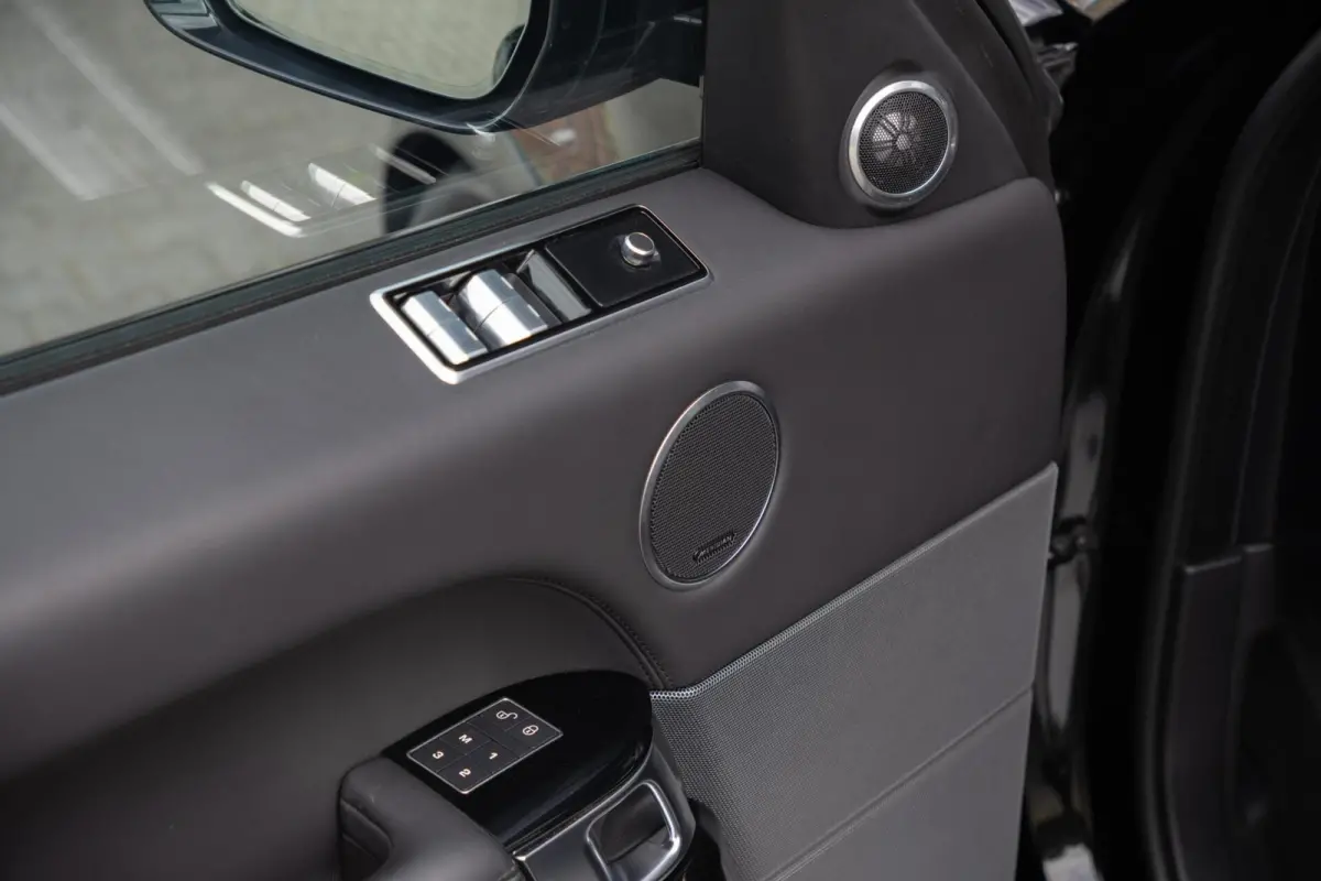 5.0 V8 SVR|1e Eig|Kuipstoel|Pano|Soft Close|DAB|Full Option|Dealer Onderhouden