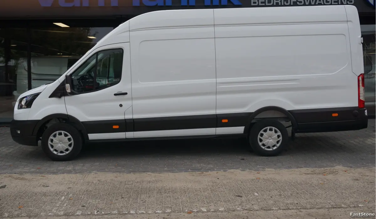 350L 105PK L4H3 BPM VRIJ!! Navi, 360° Camera, Adap. Cruise, Stoel-Stoel!! NR.  A2