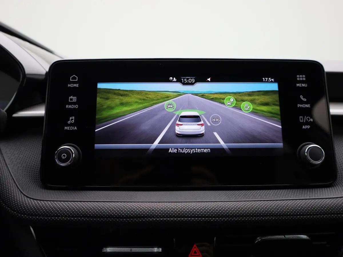 1.0 TSI Selection 115 PK AUTOMAAT |  Virtual Cockpit | Airco | Parkeersensoren | Apple carplay & Android auto | Keyless start | Lane Assist |