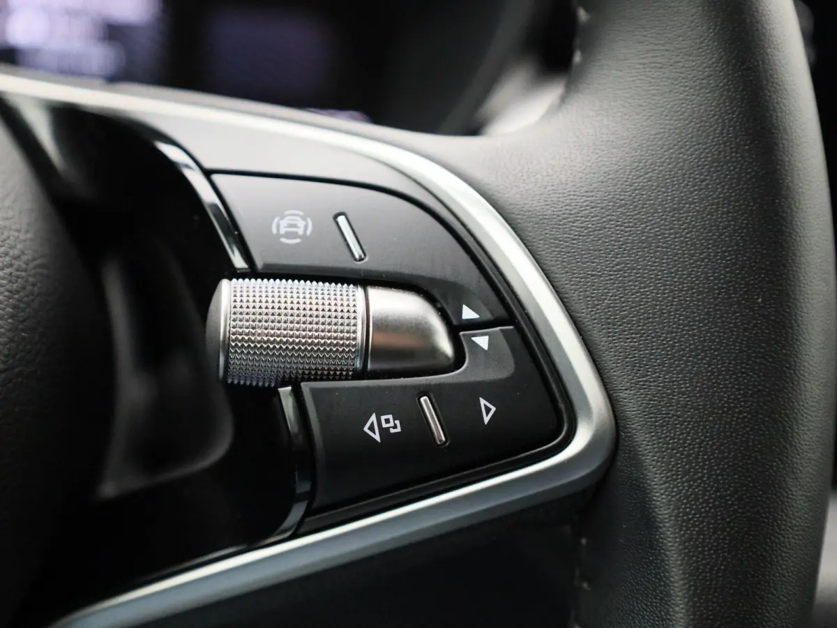 1.0 TSI Selection 115 PK AUTOMAAT |  Virtual Cockpit | Airco | Parkeersensoren | Apple carplay & Android auto | Keyless start | Lane Assist |