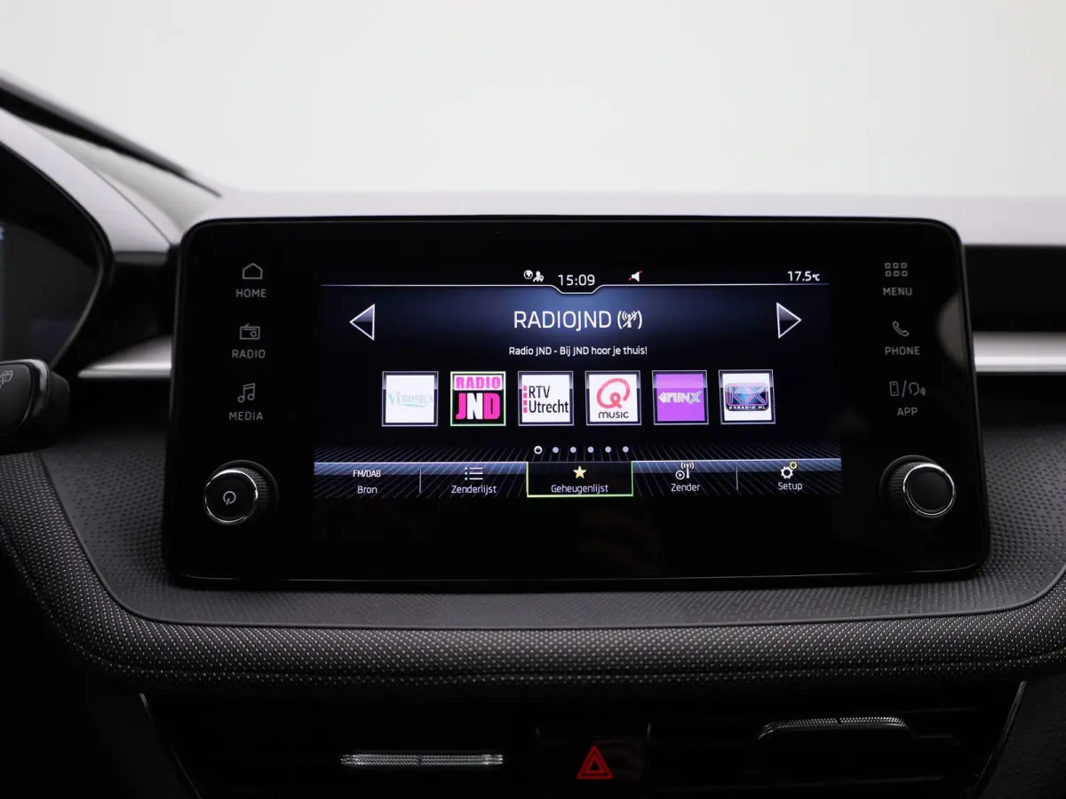 1.0 TSI Selection 115 PK AUTOMAAT |  Virtual Cockpit | Airco | Parkeersensoren | Apple carplay & Android auto | Keyless start | Lane Assist |