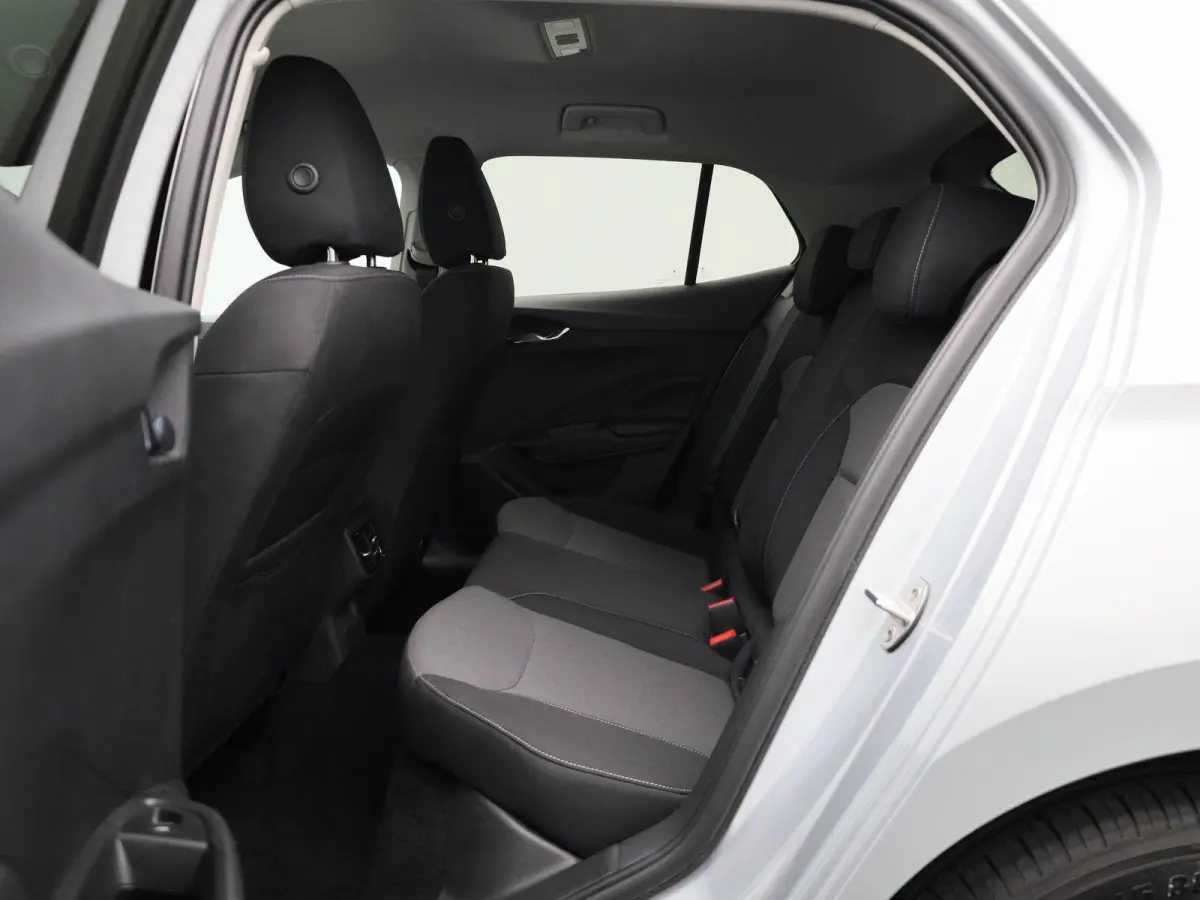 1.0 TSI Selection 115 PK AUTOMAAT |  Virtual Cockpit | Airco | Parkeersensoren | Apple carplay & Android auto | Keyless start | Lane Assist |