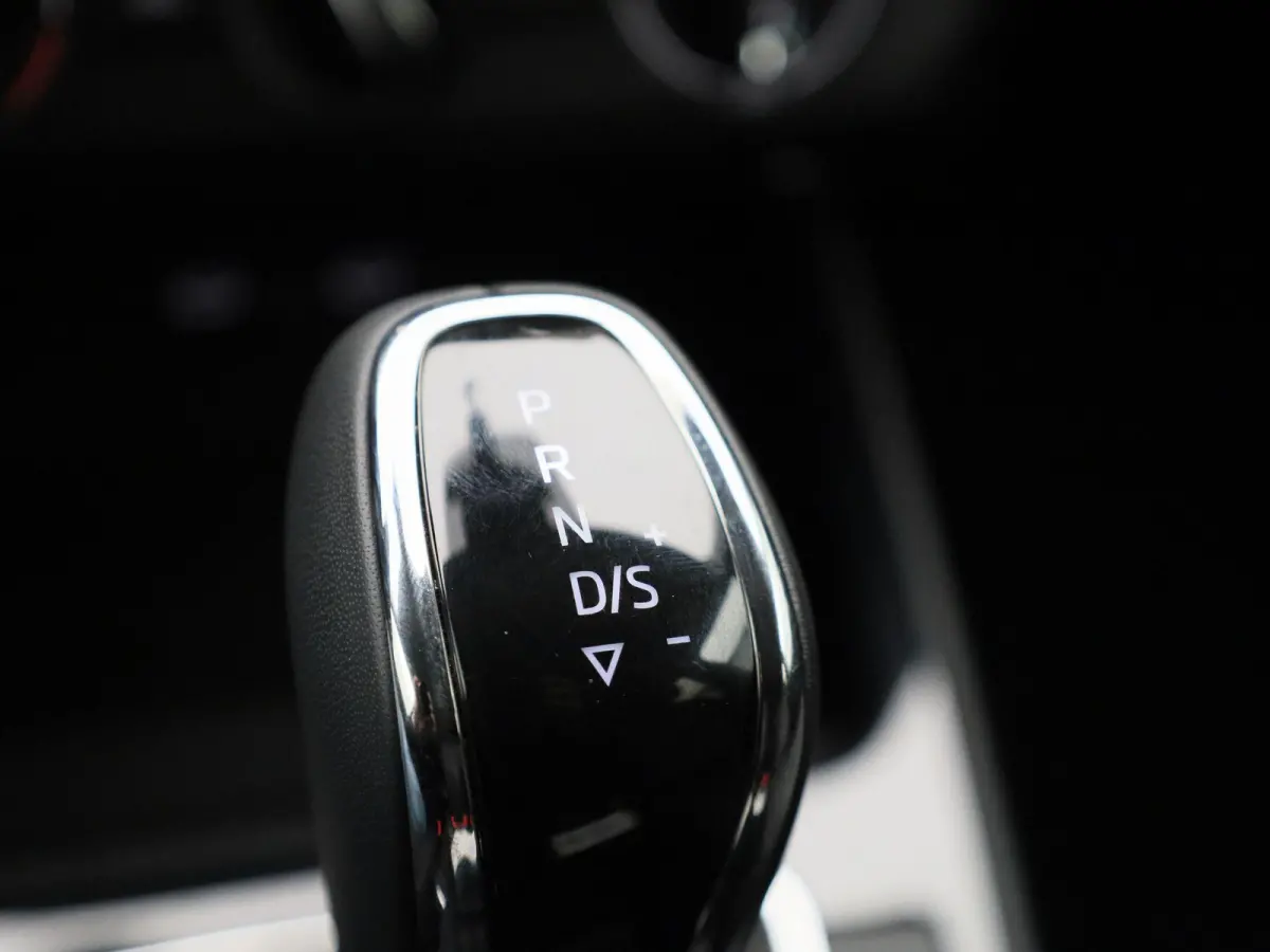 1.0 TSI Selection 115 PK AUTOMAAT |  Virtual Cockpit | Airco | Parkeersensoren | Apple carplay & Android auto | Keyless start | Lane Assist |