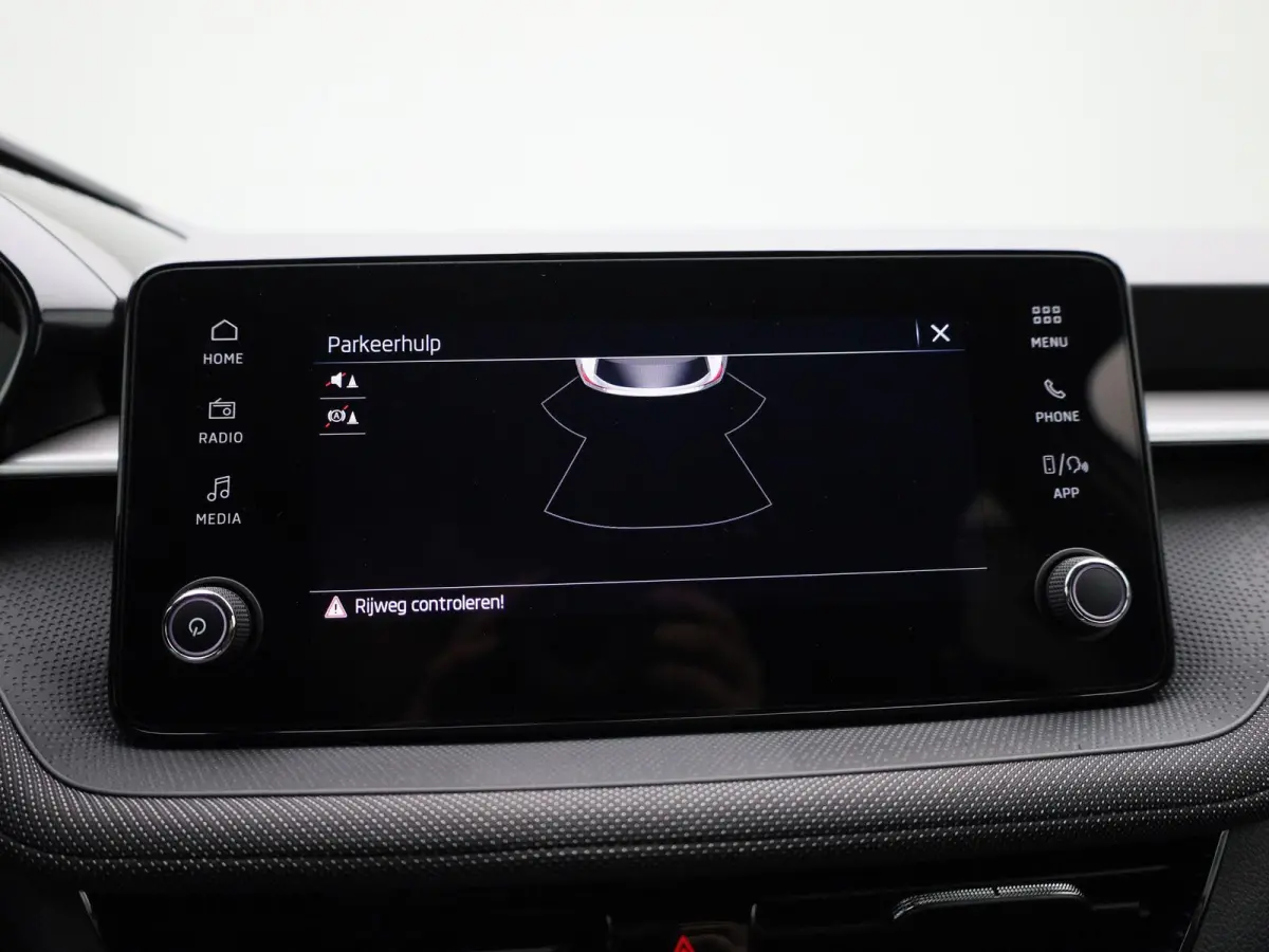 1.0 TSI Selection 115 PK AUTOMAAT |  Virtual Cockpit | Airco | Parkeersensoren | Apple carplay & Android auto | Keyless start | Lane Assist |