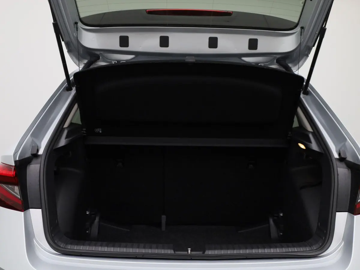 1.0 TSI Selection 115 PK AUTOMAAT |  Virtual Cockpit | Airco | Parkeersensoren | Apple carplay & Android auto | Keyless start | Lane Assist |