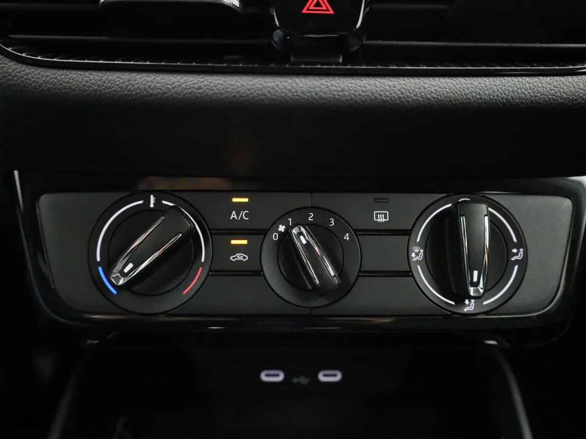 1.0 TSI Selection 115 PK AUTOMAAT |  Virtual Cockpit | Airco | Parkeersensoren | Apple carplay & Android auto | Keyless start | Lane Assist |