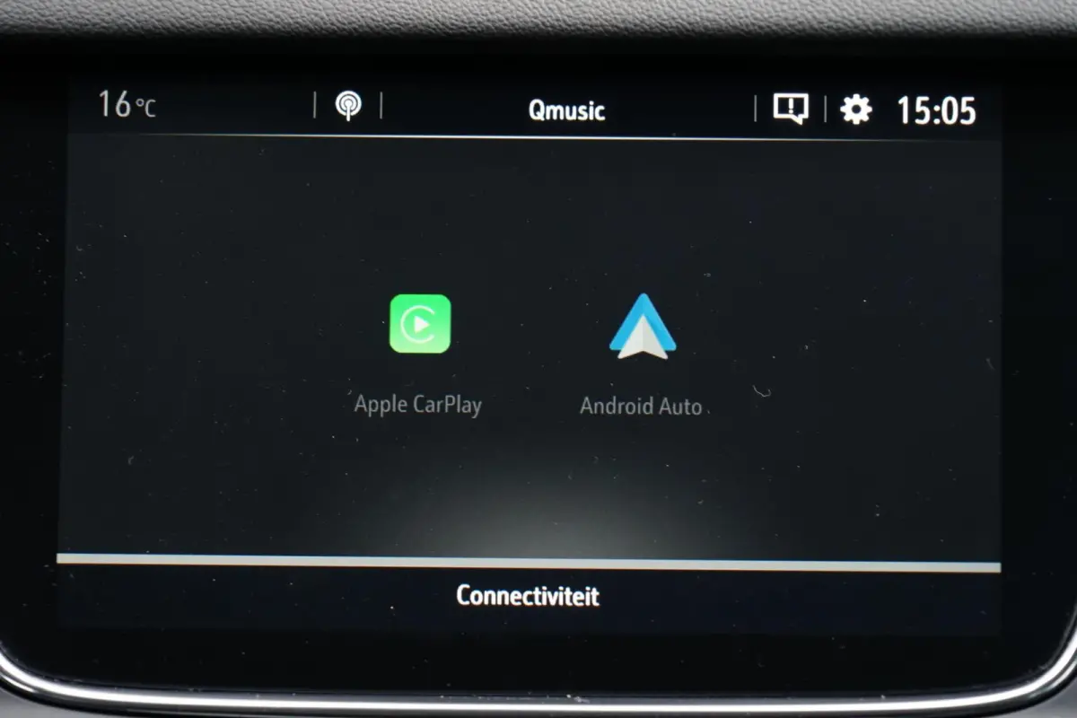 1.2 Turbo Business Elegance, CarPlay, cam.