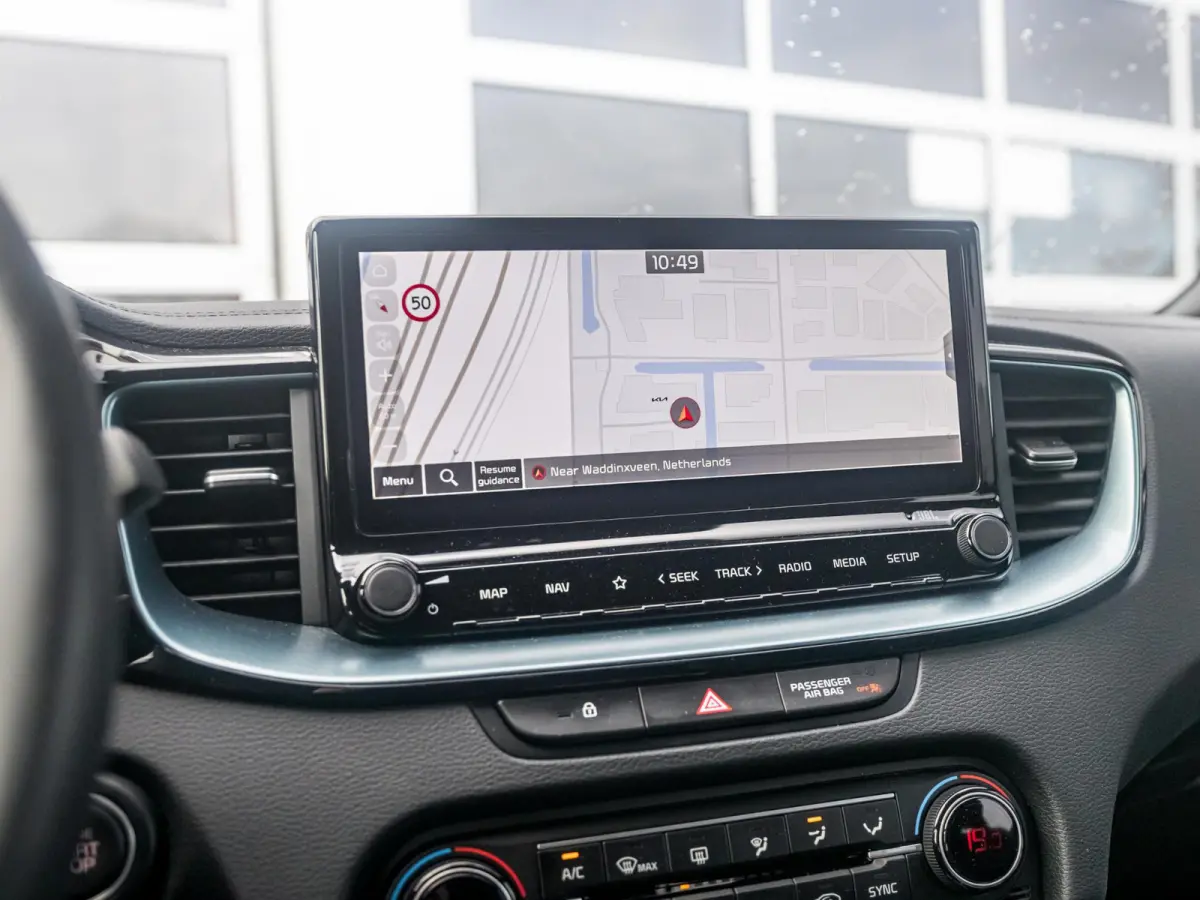 1.0 T-GDi MHEV Design Edition l navigatie l stoel en stuurwielverwarming l EL. kofferklep l JBL premium Sound