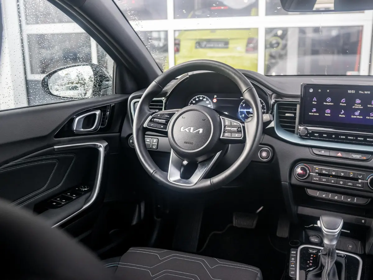 1.0 T-GDi MHEV Design Edition l navigatie l stoel en stuurwielverwarming l EL. kofferklep l JBL premium Sound