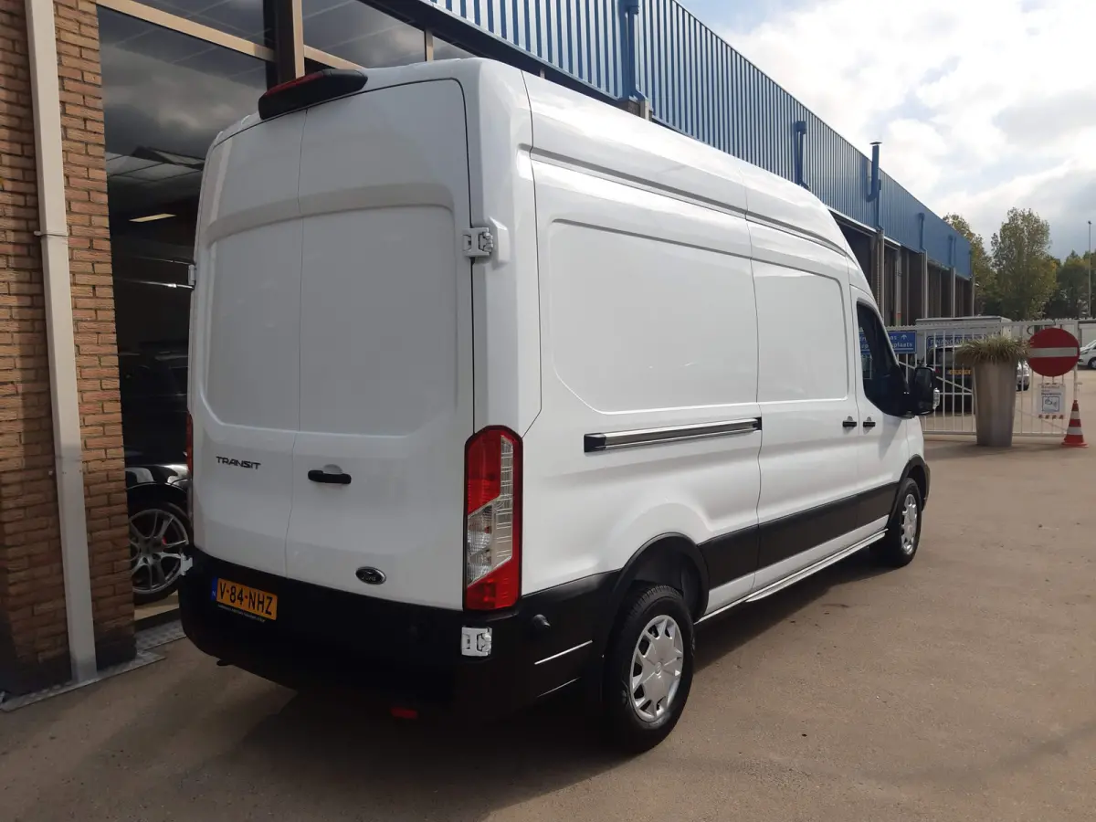 2.0 TDCI 96Kw/130Pk L3H2 Airco Cruisecontrol Achteruitrijcamera 270graden doordraai achterdeuren
