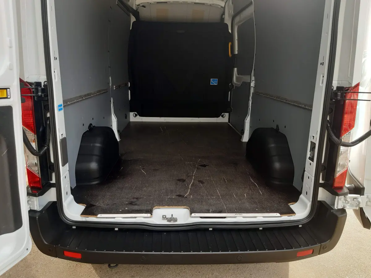 2.0 TDCI 96Kw/130Pk L3H2 Airco Cruisecontrol Achteruitrijcamera 270graden doordraai achterdeuren