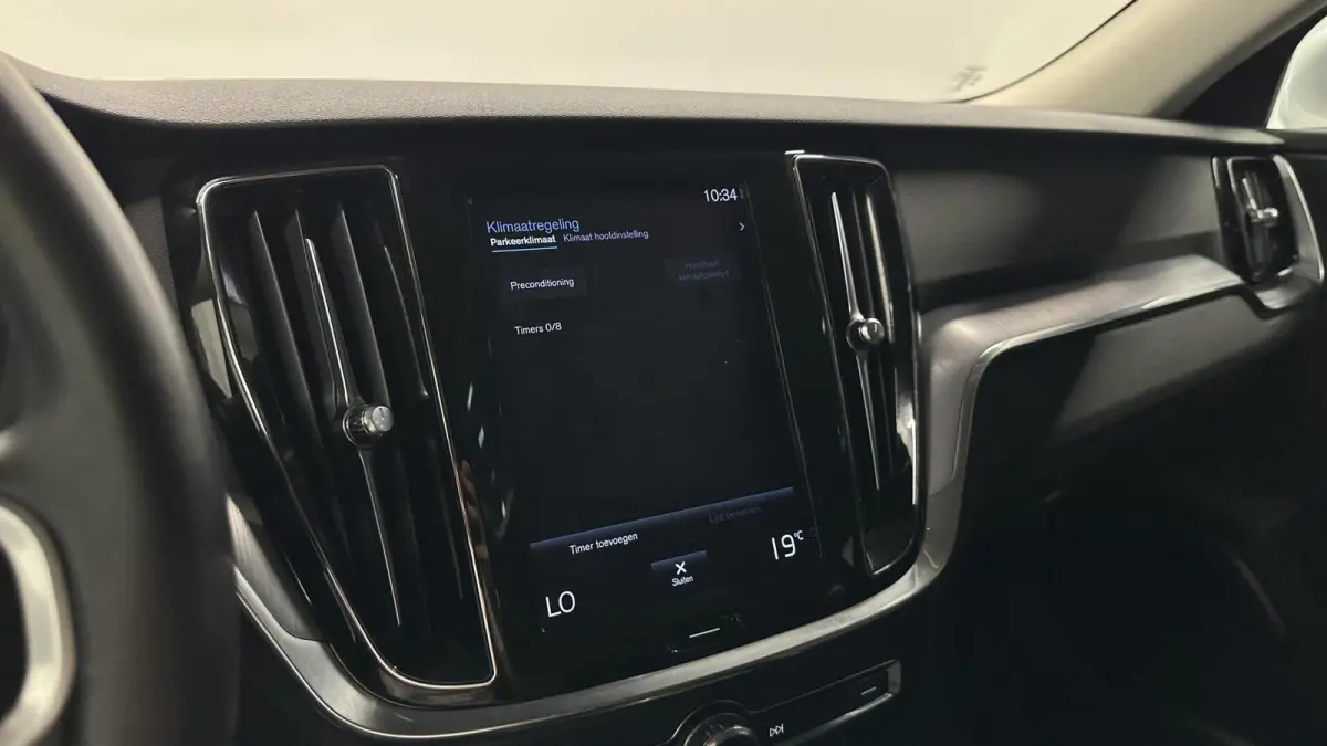 2.0 B3 Momentum Business ECC NAVI CAMERA CARPLAY LM CRUISE.