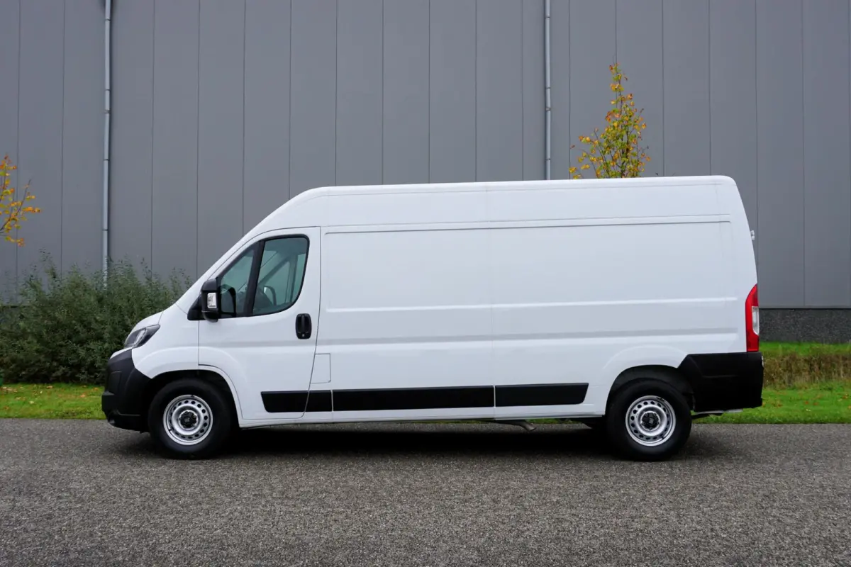 2.2 MultiJet 140 L3H2 3.5t Heavy in Topstaat |Betimmering |Groot scherm |Camera |Cruise |Climate |Navi |Carplay |Parkeersensoren |140 pk |EURO6 |3500 KG