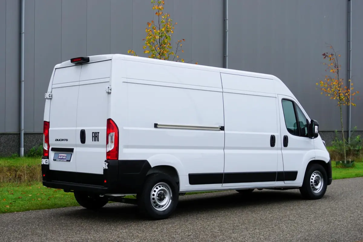 2.2 MultiJet 140 L3H2 3.5t Heavy in Topstaat |Betimmering |Groot scherm |Camera |Cruise |Climate |Navi |Carplay |Parkeersensoren |140 pk |EURO6 |3500 KG