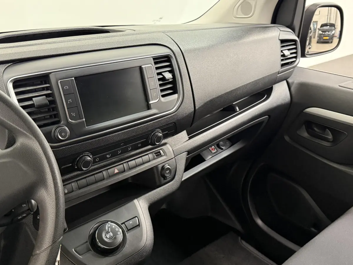 2.0 BlueHDI 180PK Long Dubbele Cabine Automaat Airco Bluetooth LM Velgen Look pakket