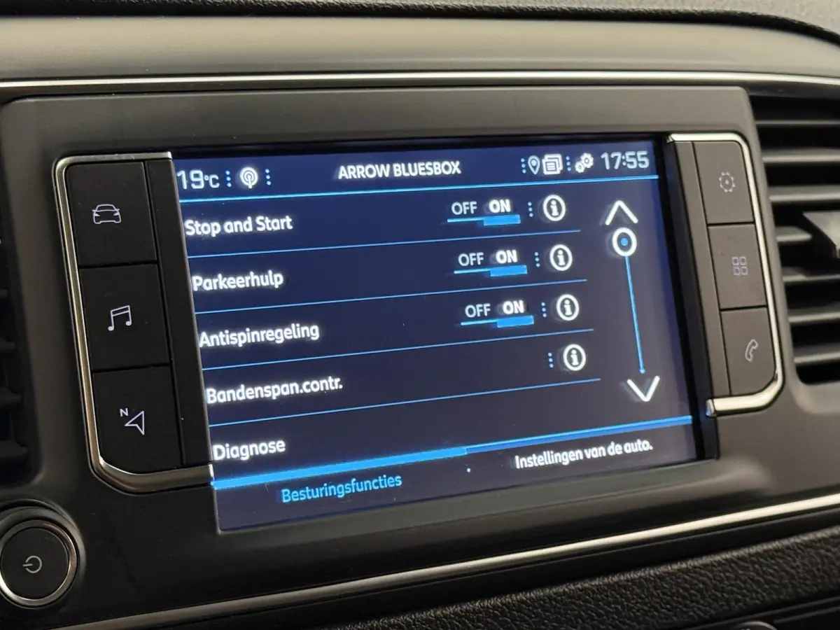 2.0 BlueHDI 180PK Long Dubbele Cabine Automaat Airco Bluetooth LM Velgen Look pakket