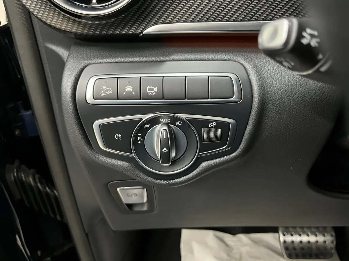 300d 4-MATIC Lang Avantgarde Edition AMG / Luchtvering / Memory / INCL BTW & BPM