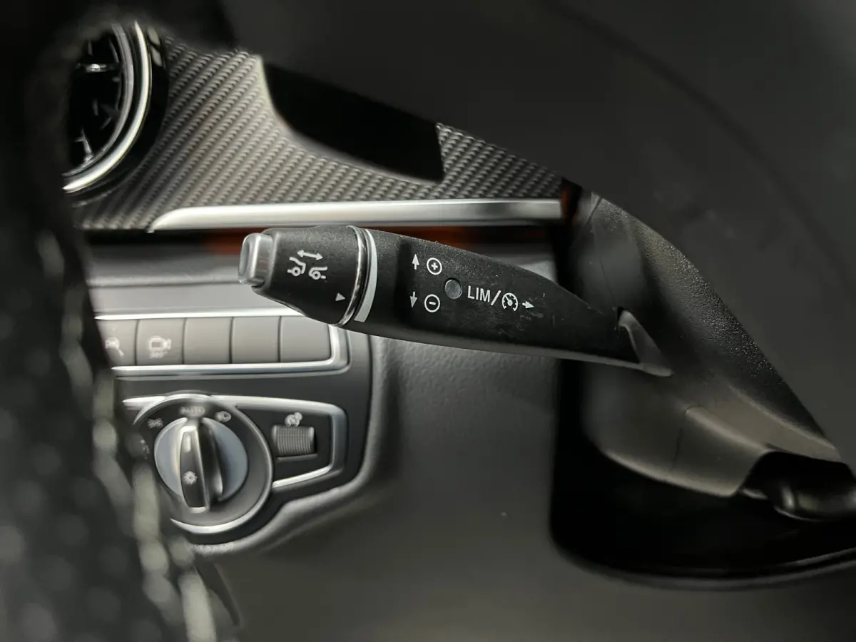 300d 4-MATIC Lang Avantgarde Edition AMG / Luchtvering / Memory / INCL BTW & BPM