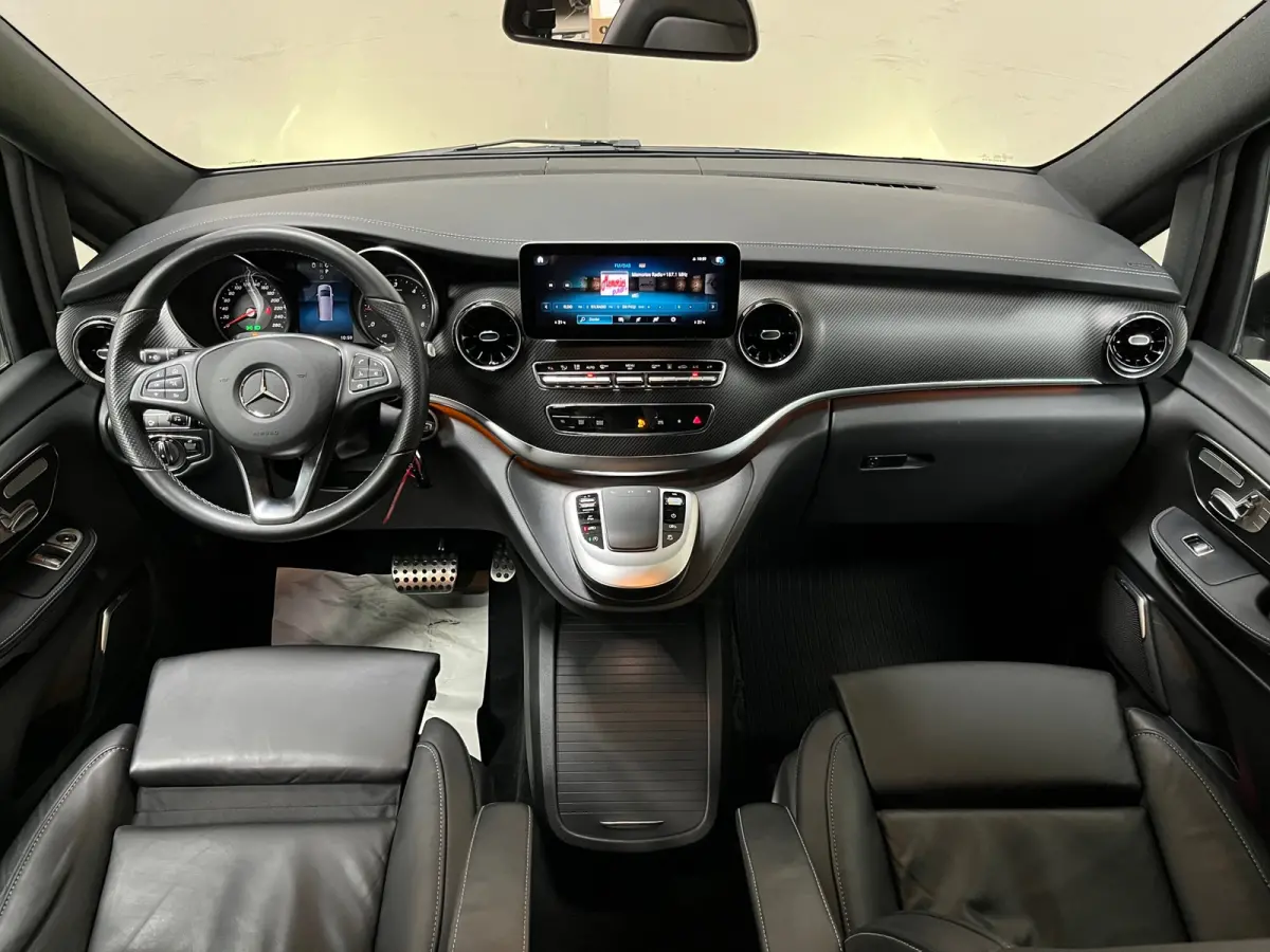 300d 4-MATIC Lang Avantgarde Edition AMG / Luchtvering / Memory / INCL BTW & BPM